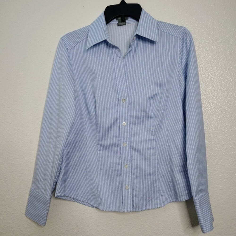Ann Taylor Women's Long Sleeves Collared Light Blue Striped Formal Shirt Sz 6